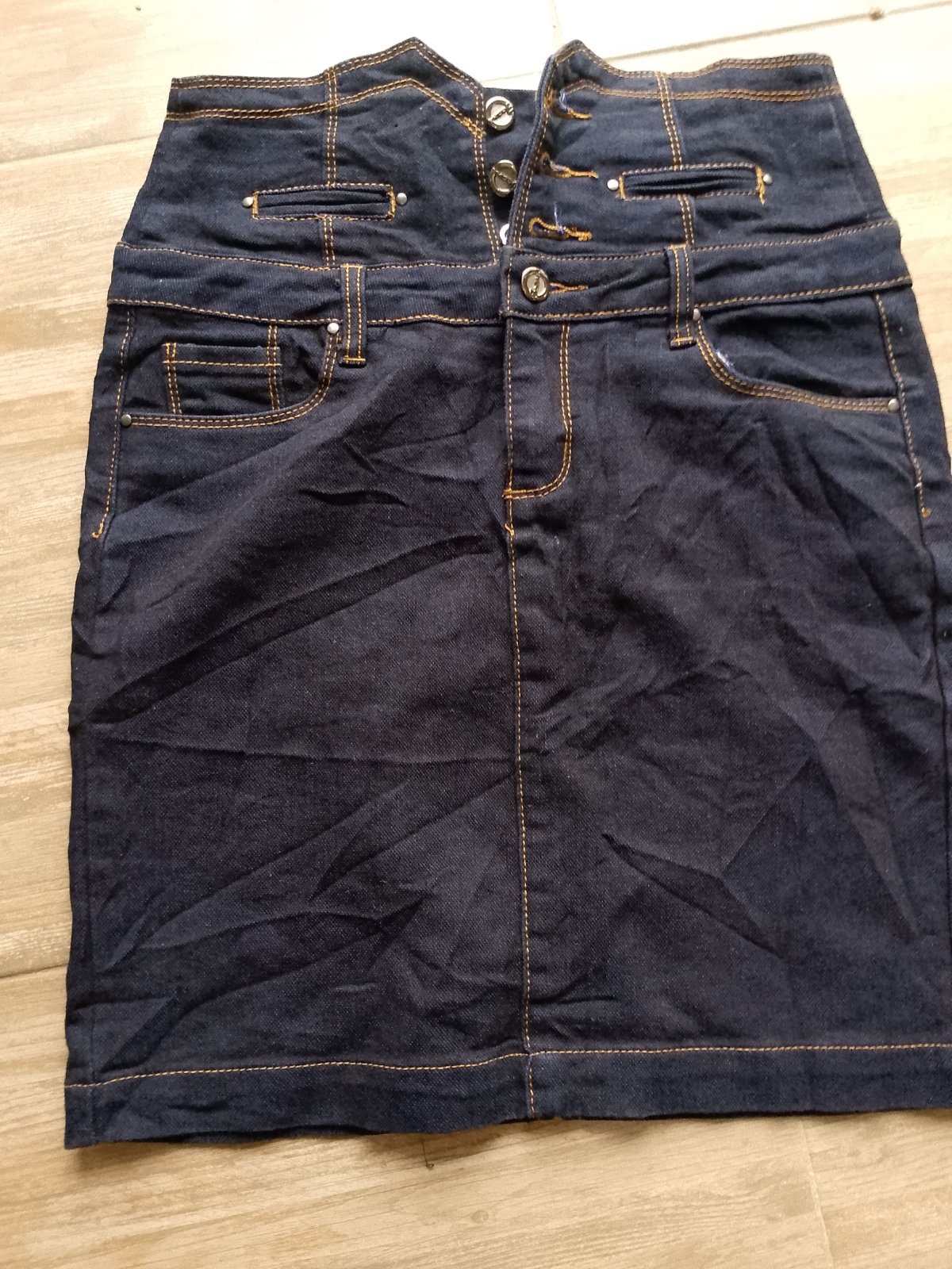 Jupe jeans taille haute jamais porté 