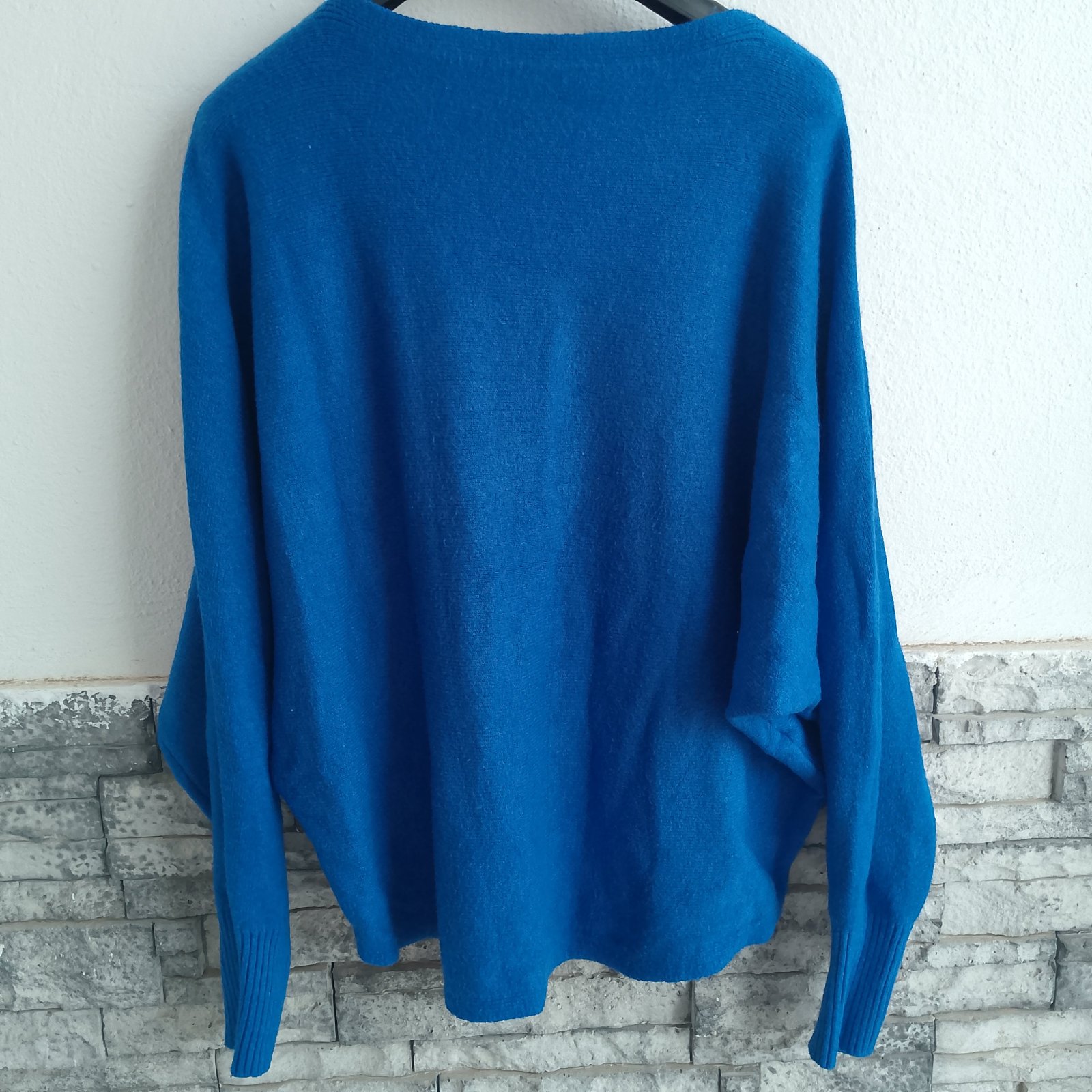 Pull bleu
