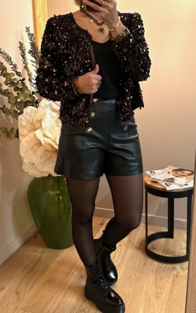 Short zara noir botonne