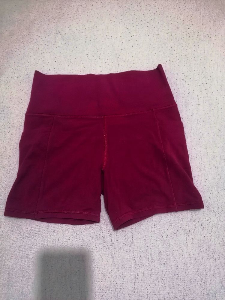 Très beau short court de la marque de sport athleta