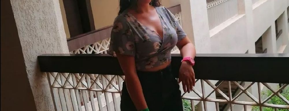 Très beau chemisier crop top 