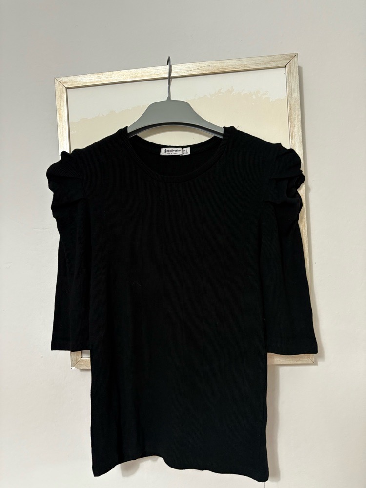Pull noir stradi