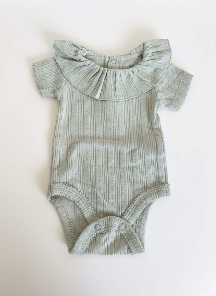 Body vert kiabi taille 1mois  100% cotton jamais porté