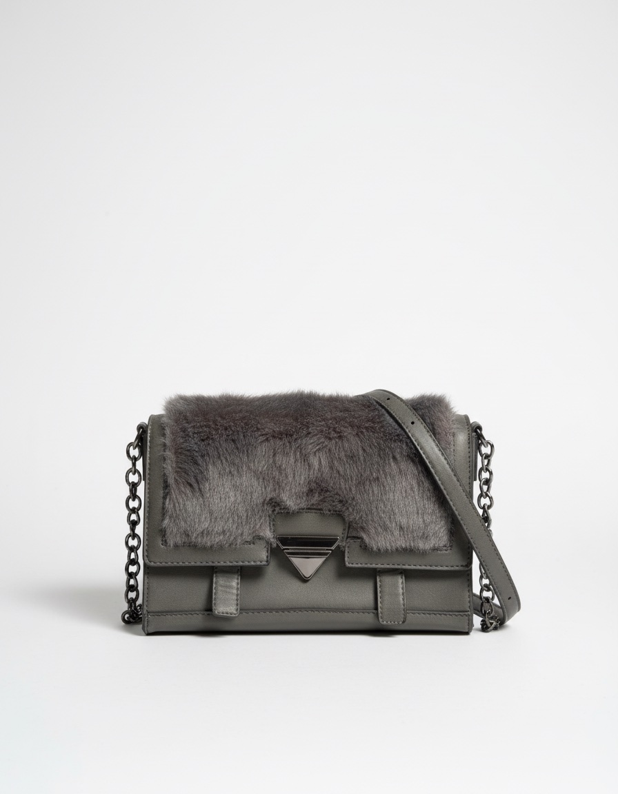 Sac avec fourrure gris en trés bon état