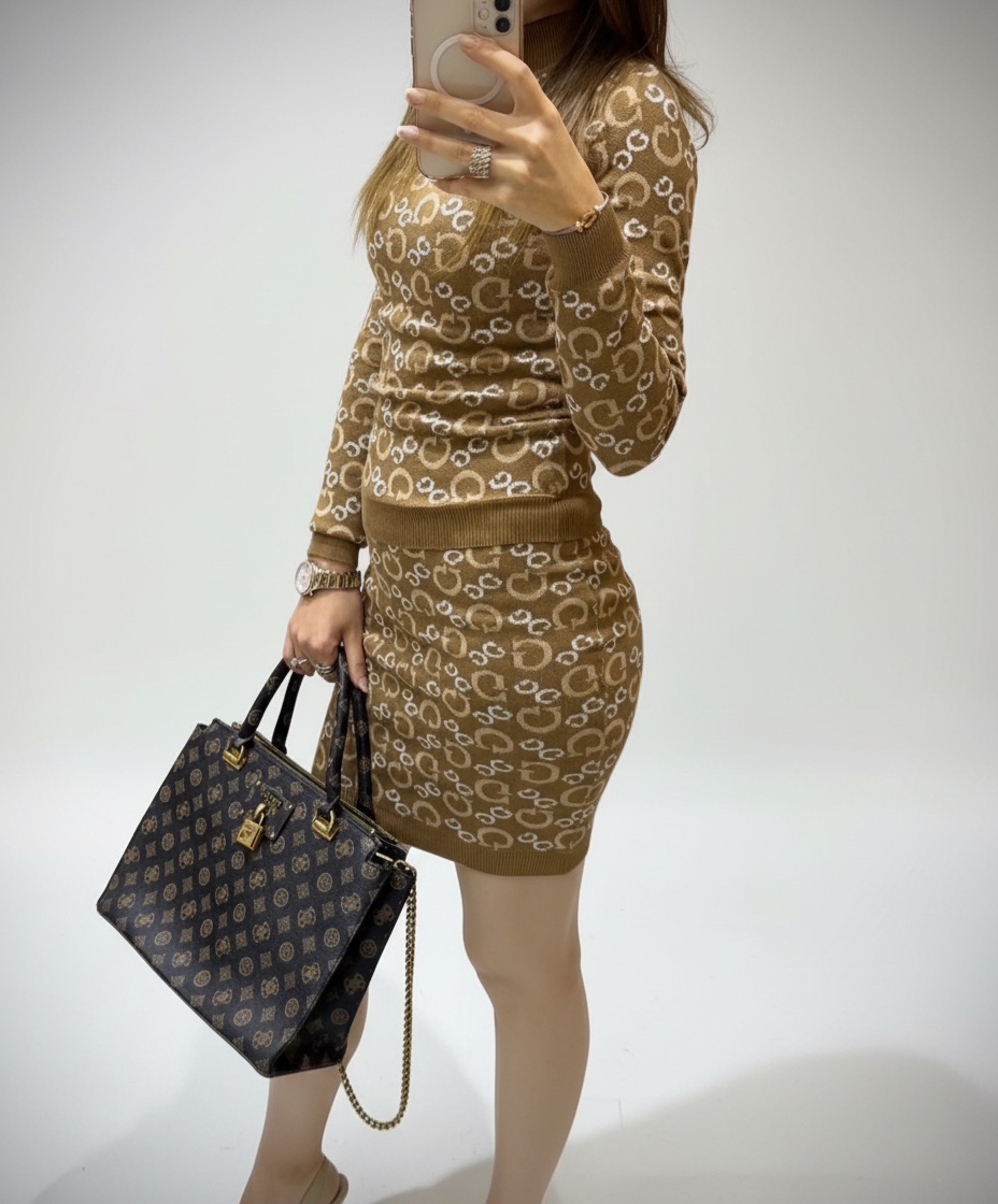 Ensemble guess authentique taille xs en neuf sans étiquette