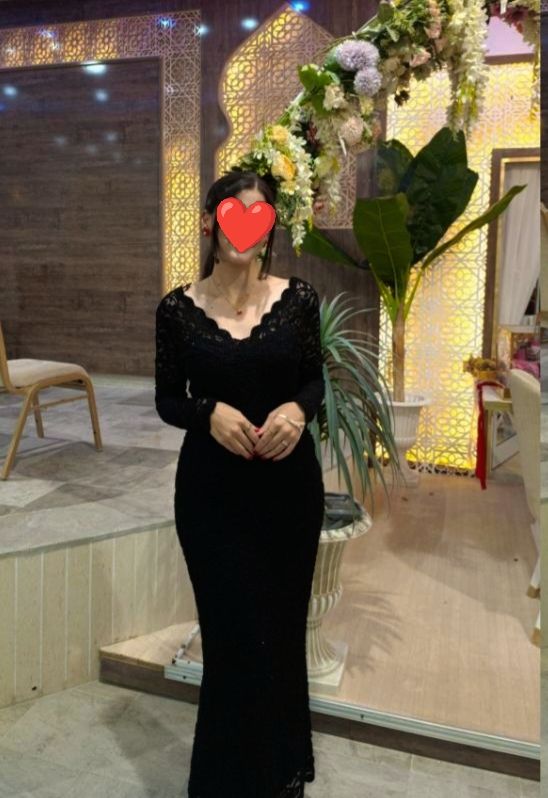 Robe noire classe avec dentelle 