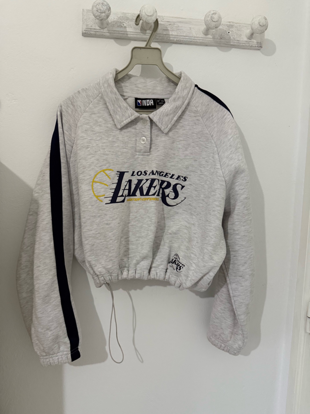 Pull NBA Blanc/Gris – Style Streetwear