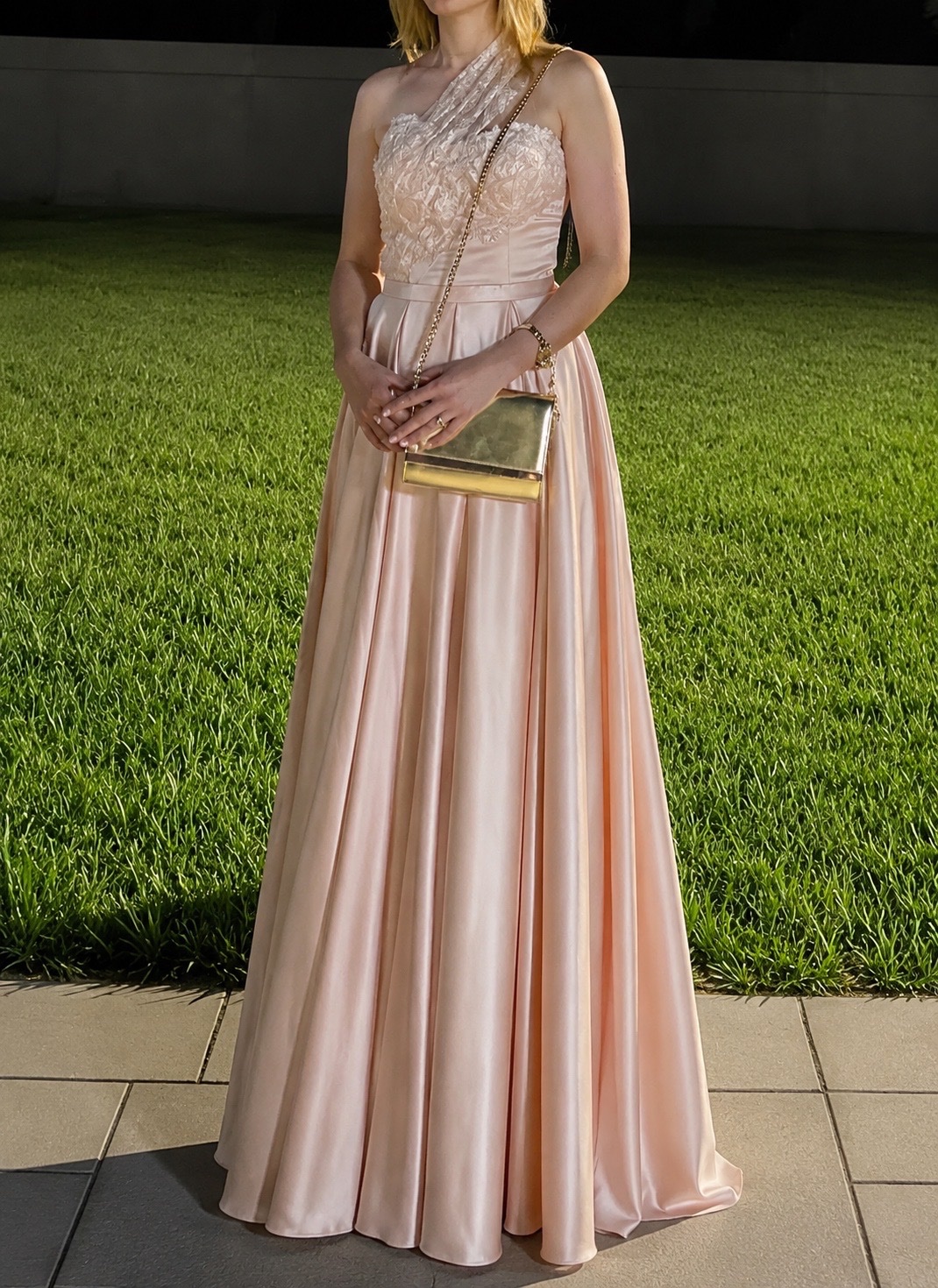 Robe (de couleur saumon) soirée