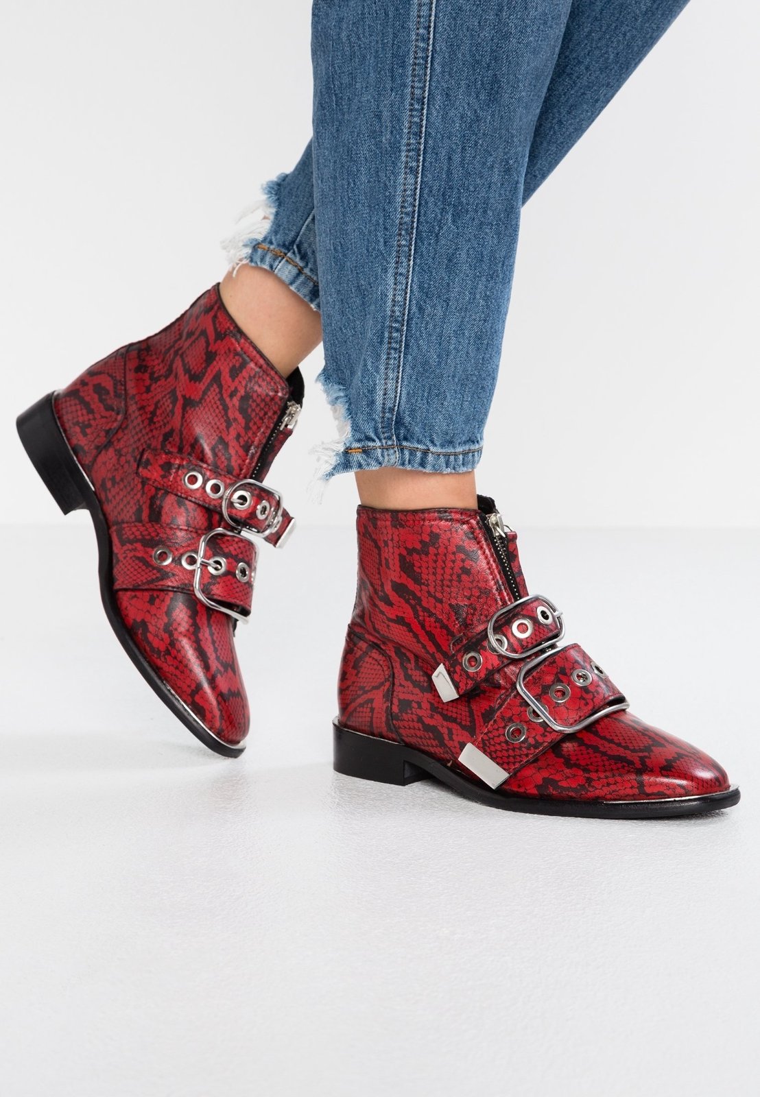 Steve Madden 