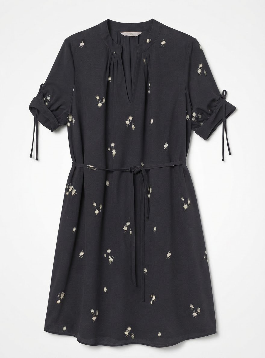Robe noire fleurie à manches courtes🌺