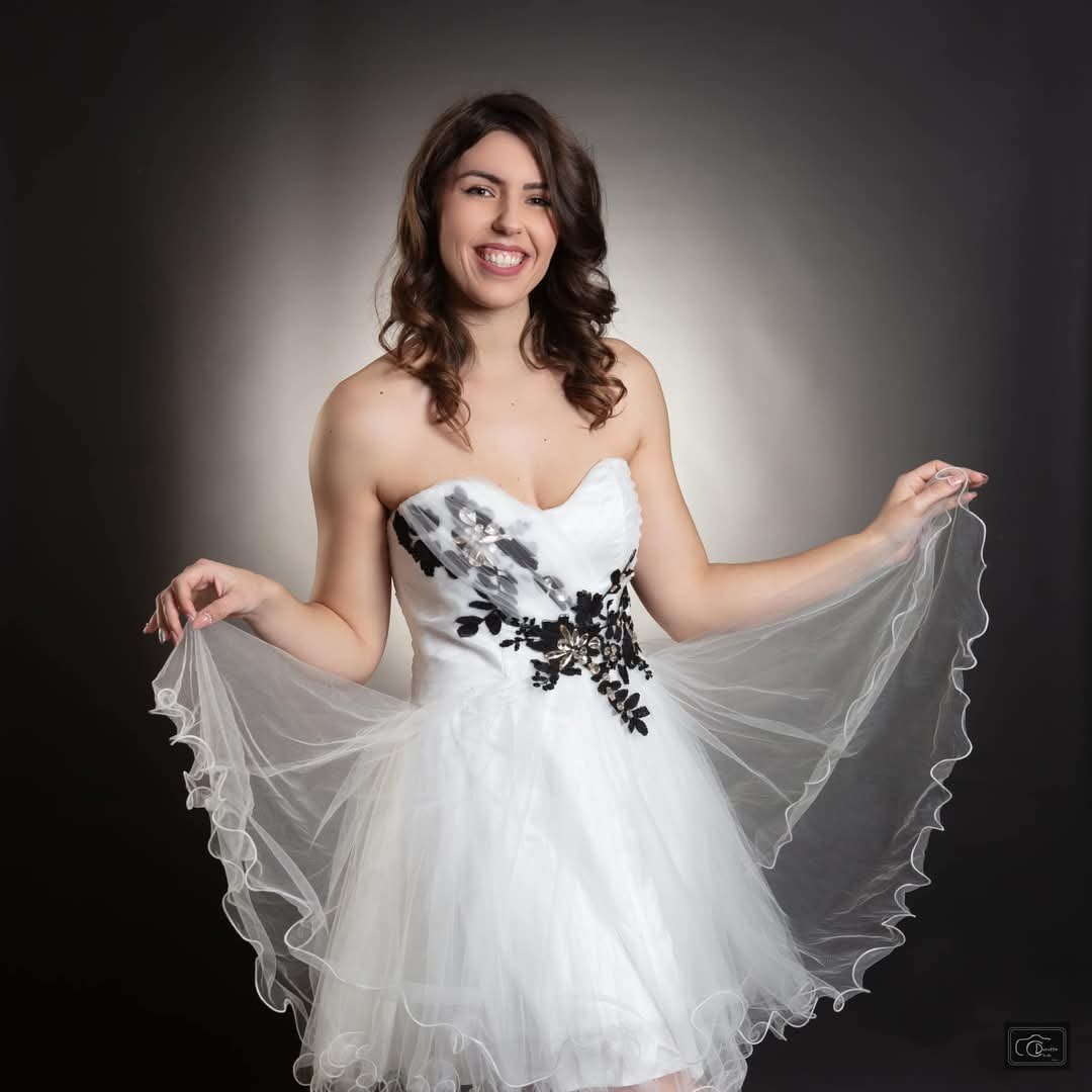 Robe soirée correspond à la taille S