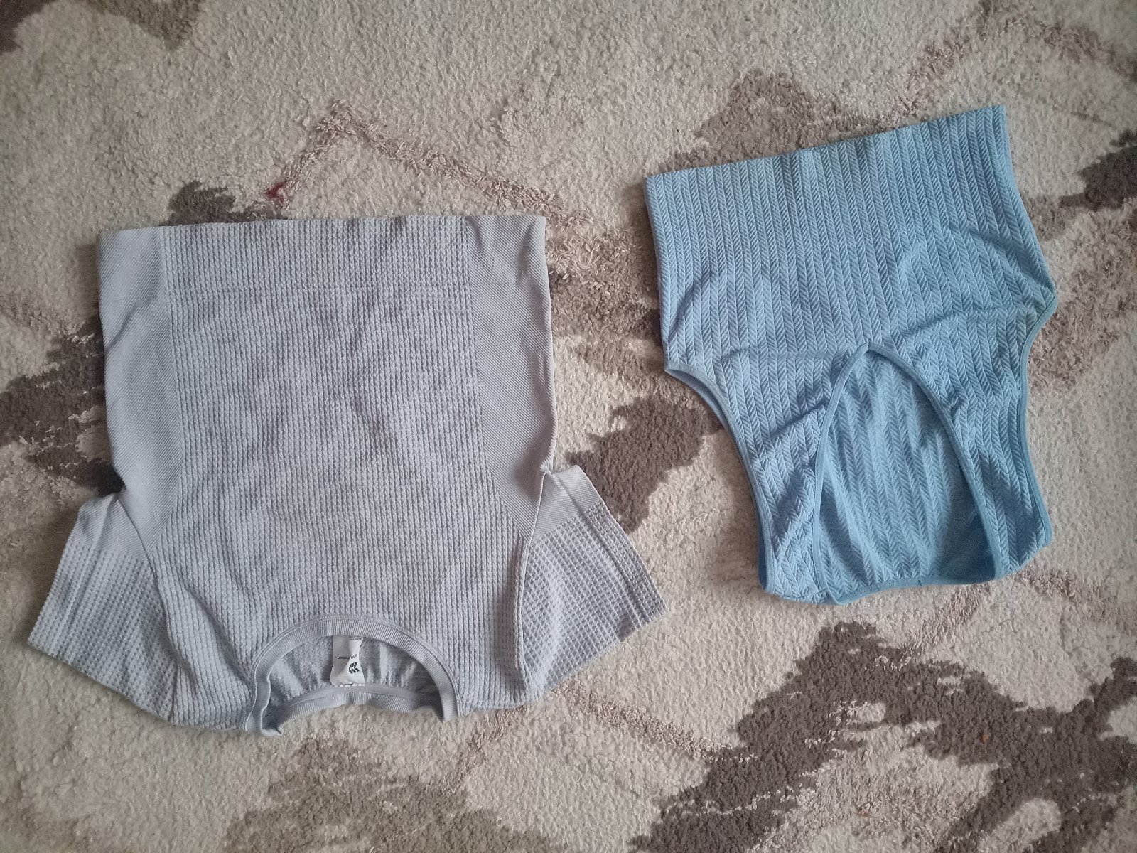 2 tops de sport