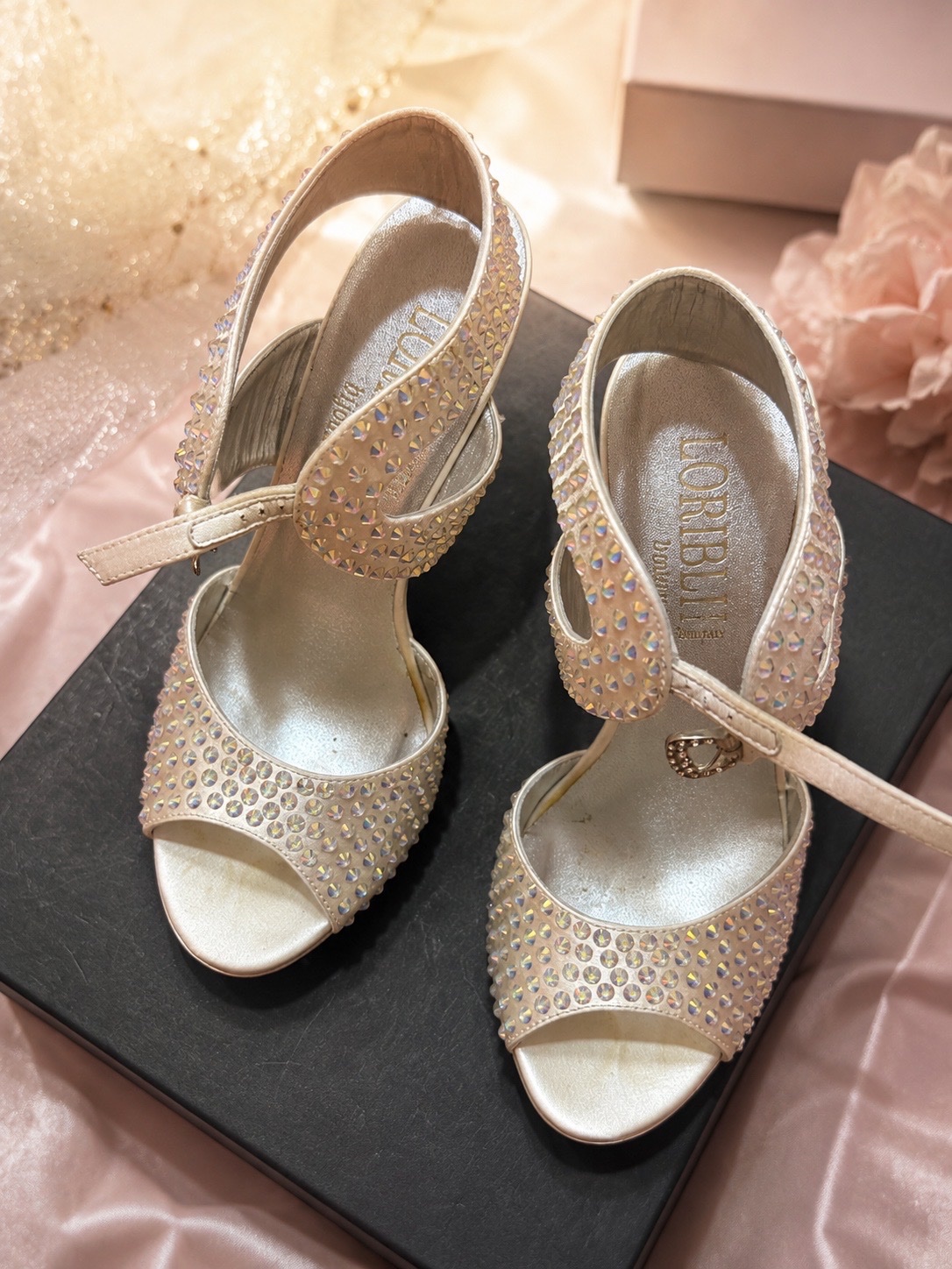 Talons LORIBLU en strass SWAROVSKI 🤍🤍🤍🤍