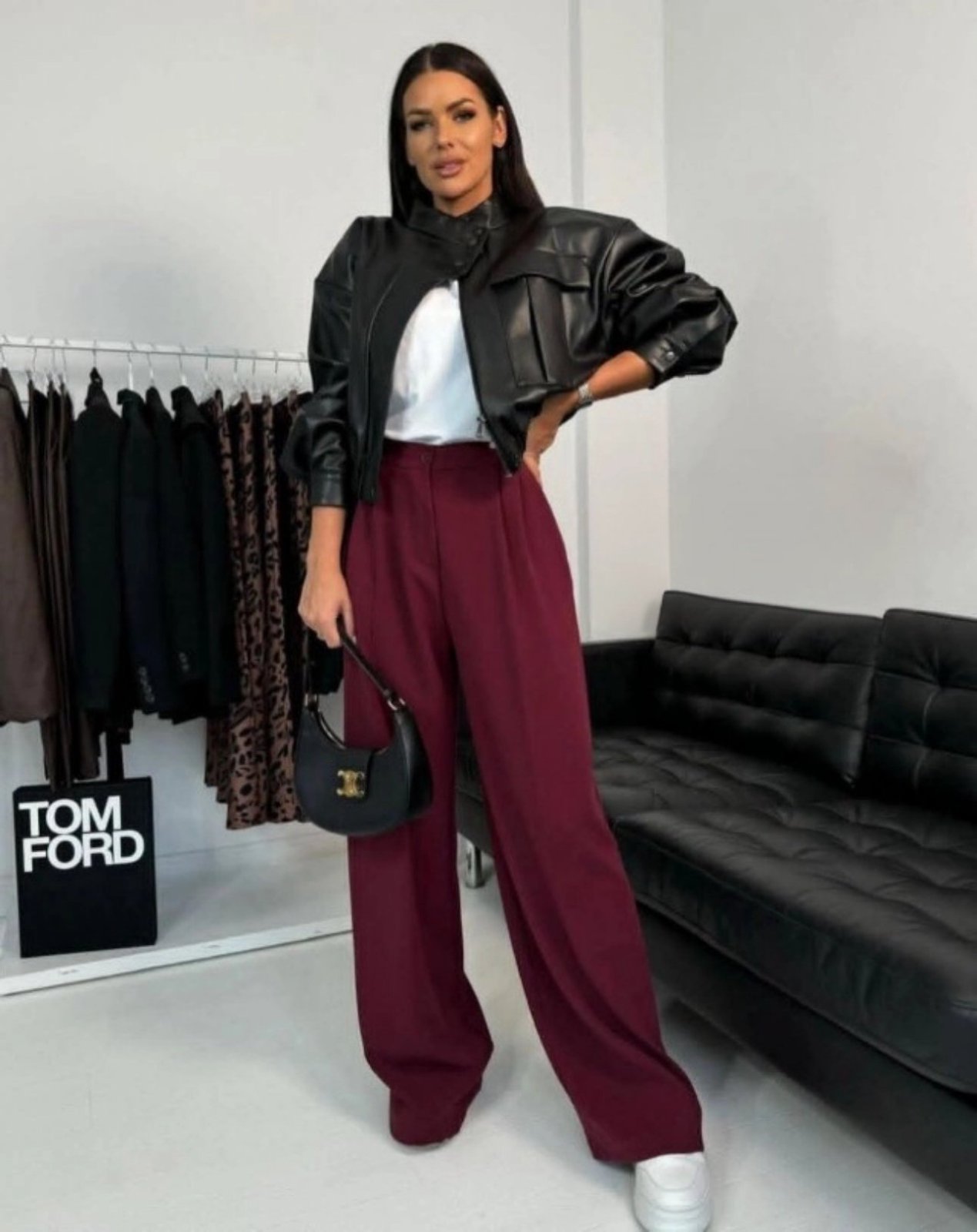 Deux pantalons larges rouge Bordeaux et marron 