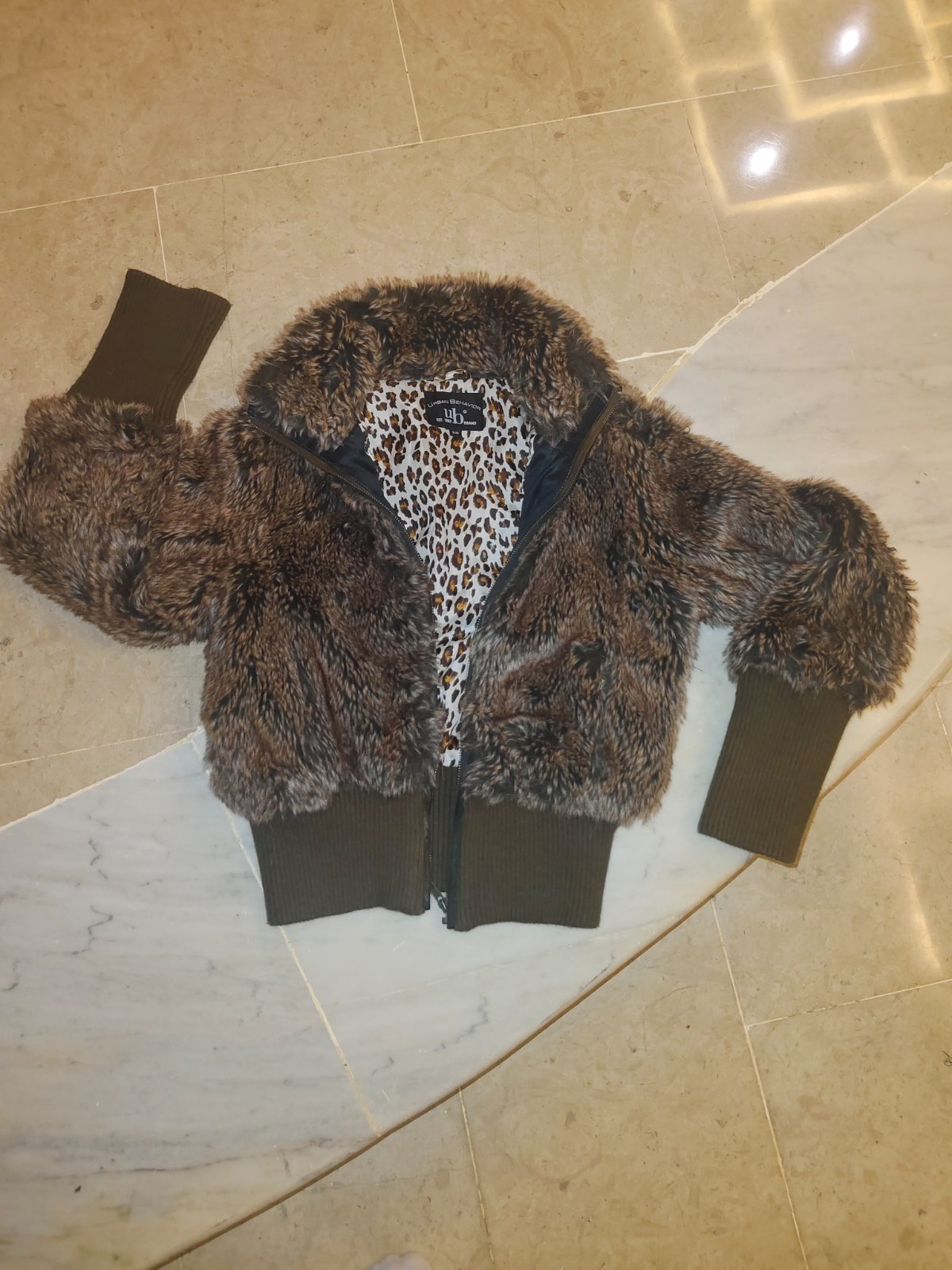 Veste fausse fourrure 