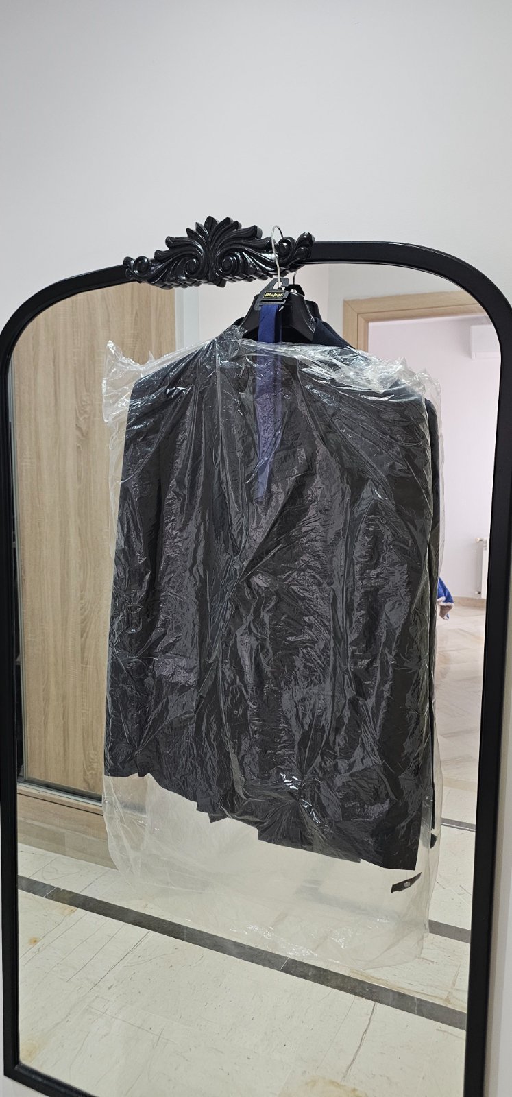 Costume neuf avec ticket 