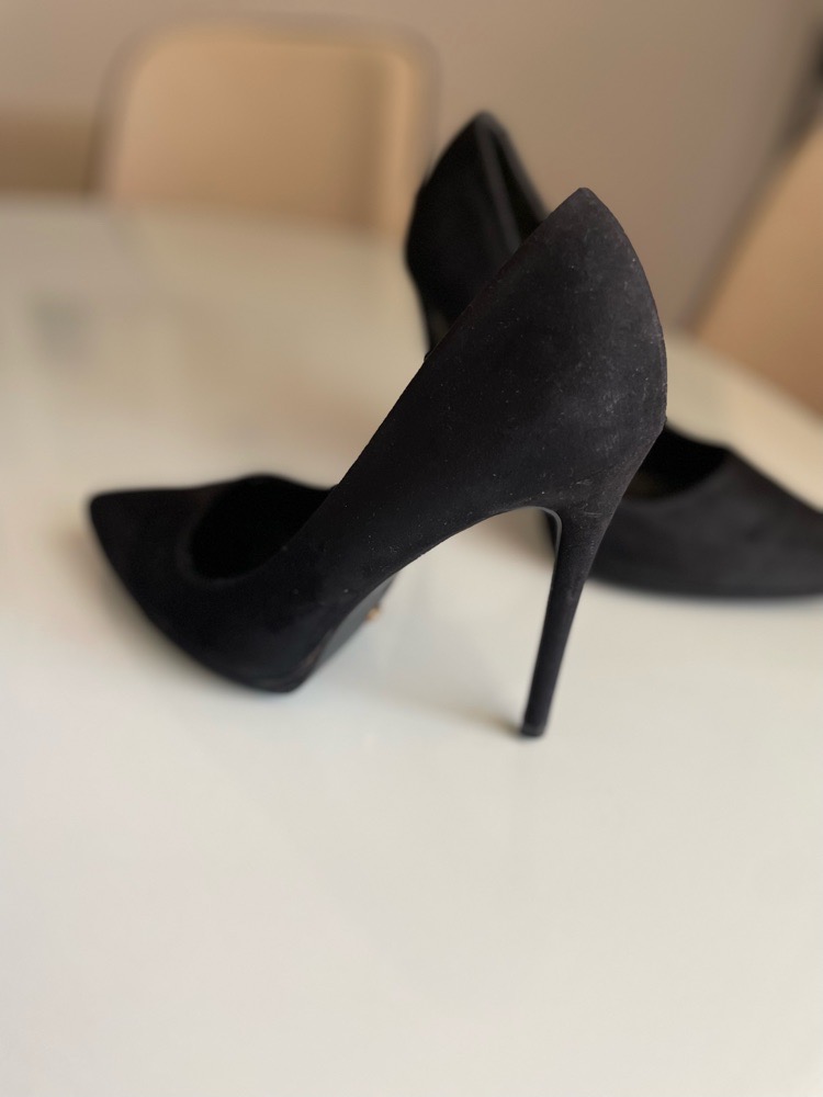 Escarpins noir daim porté 3 fois 