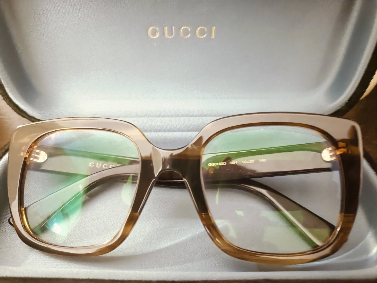 Des lunettes 