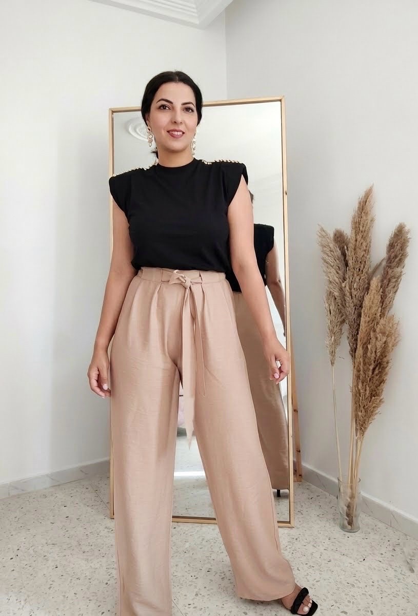 Pantalon large avec une magnifique coupe
