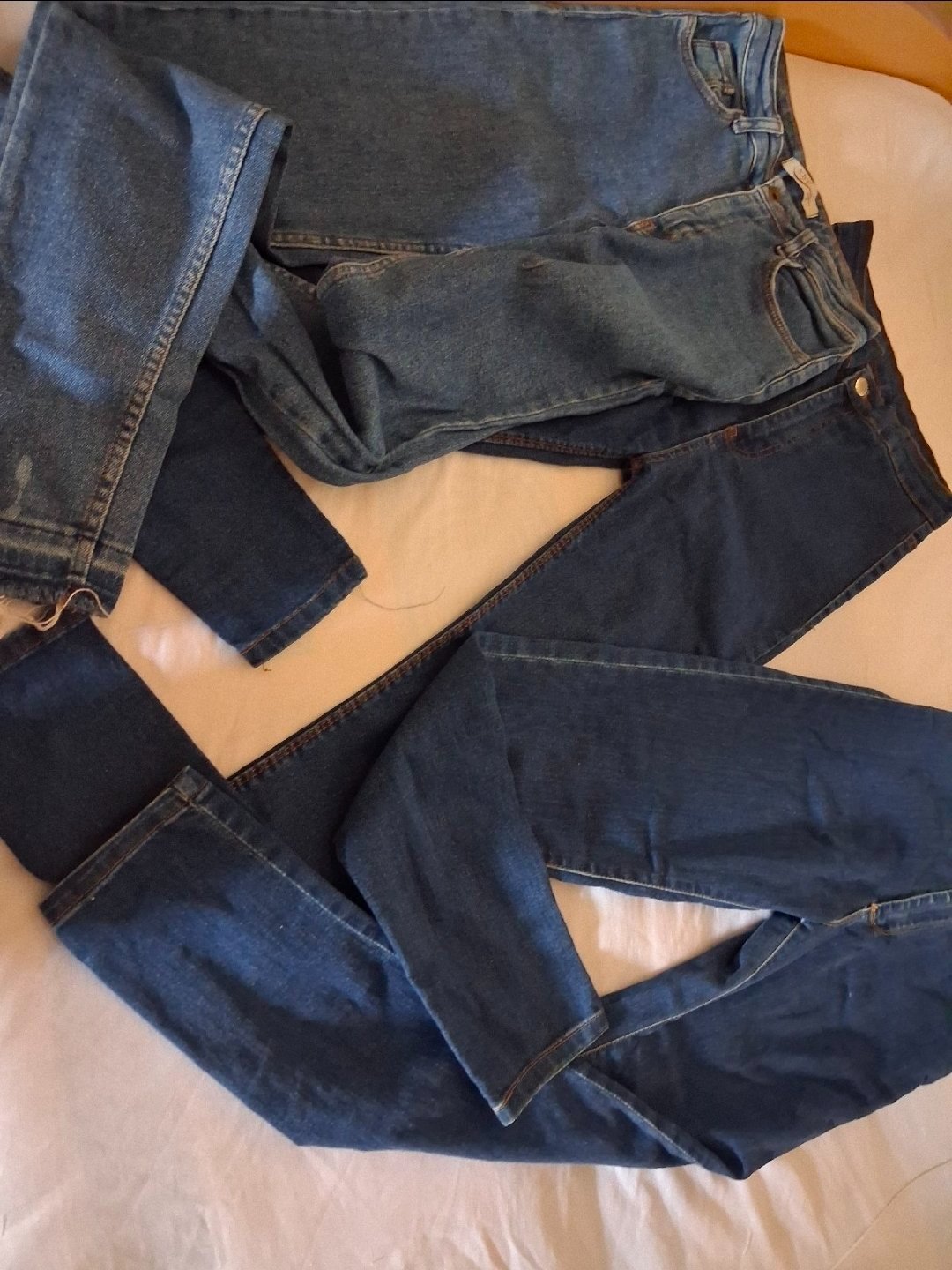 3 pantalons 
