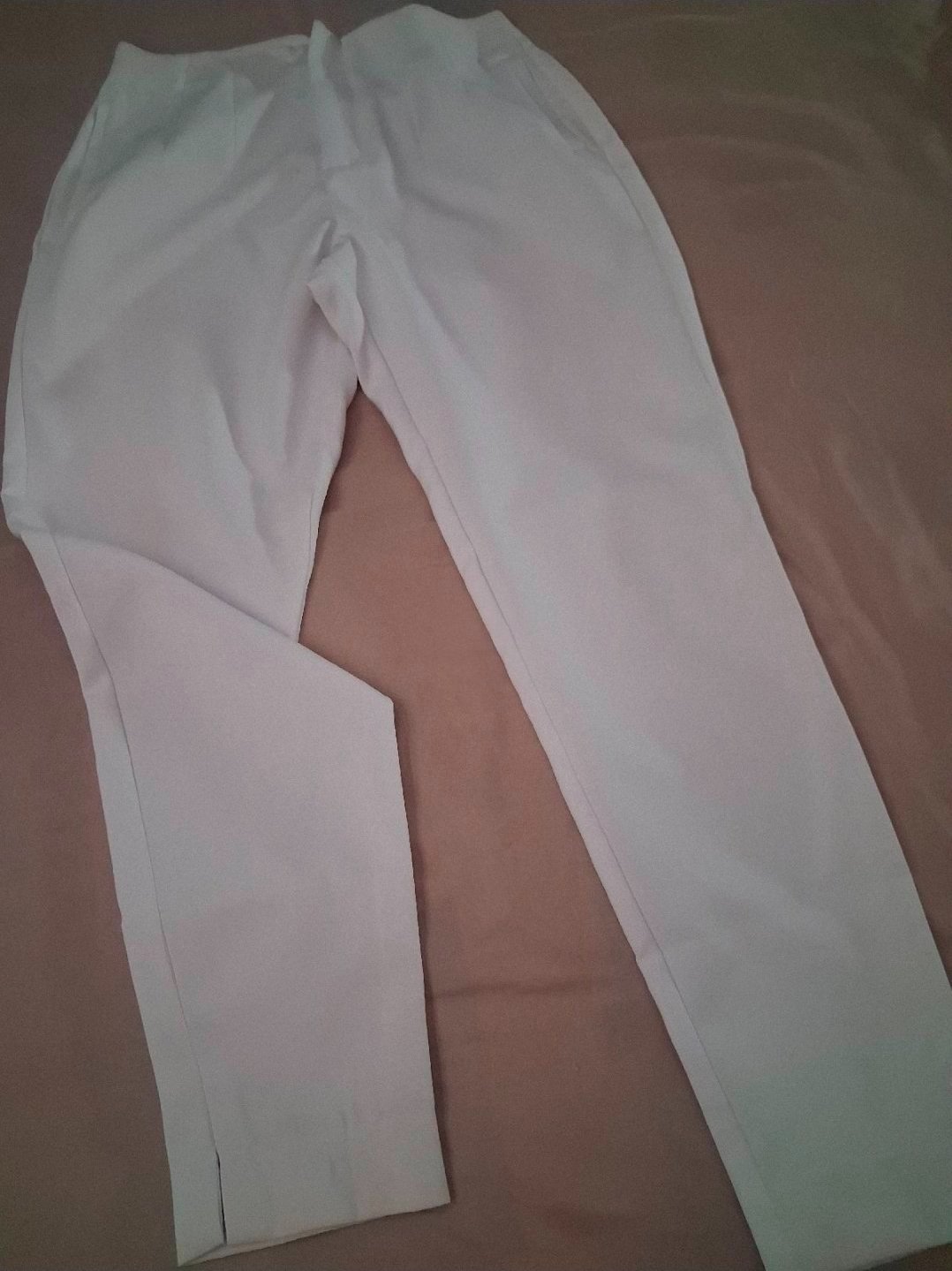 Pantalon sans étiquette 