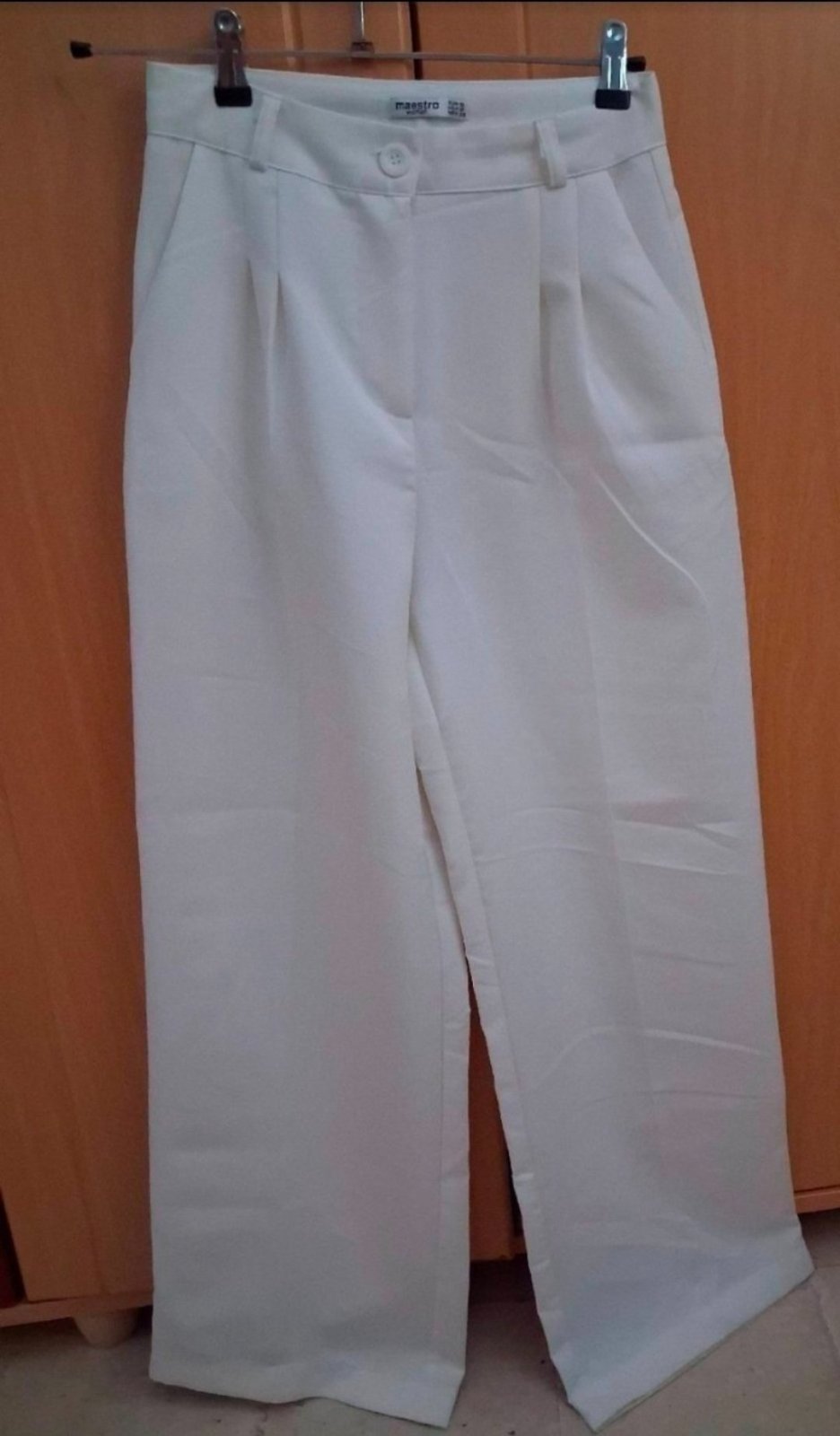Pantalon porté une seule fois 