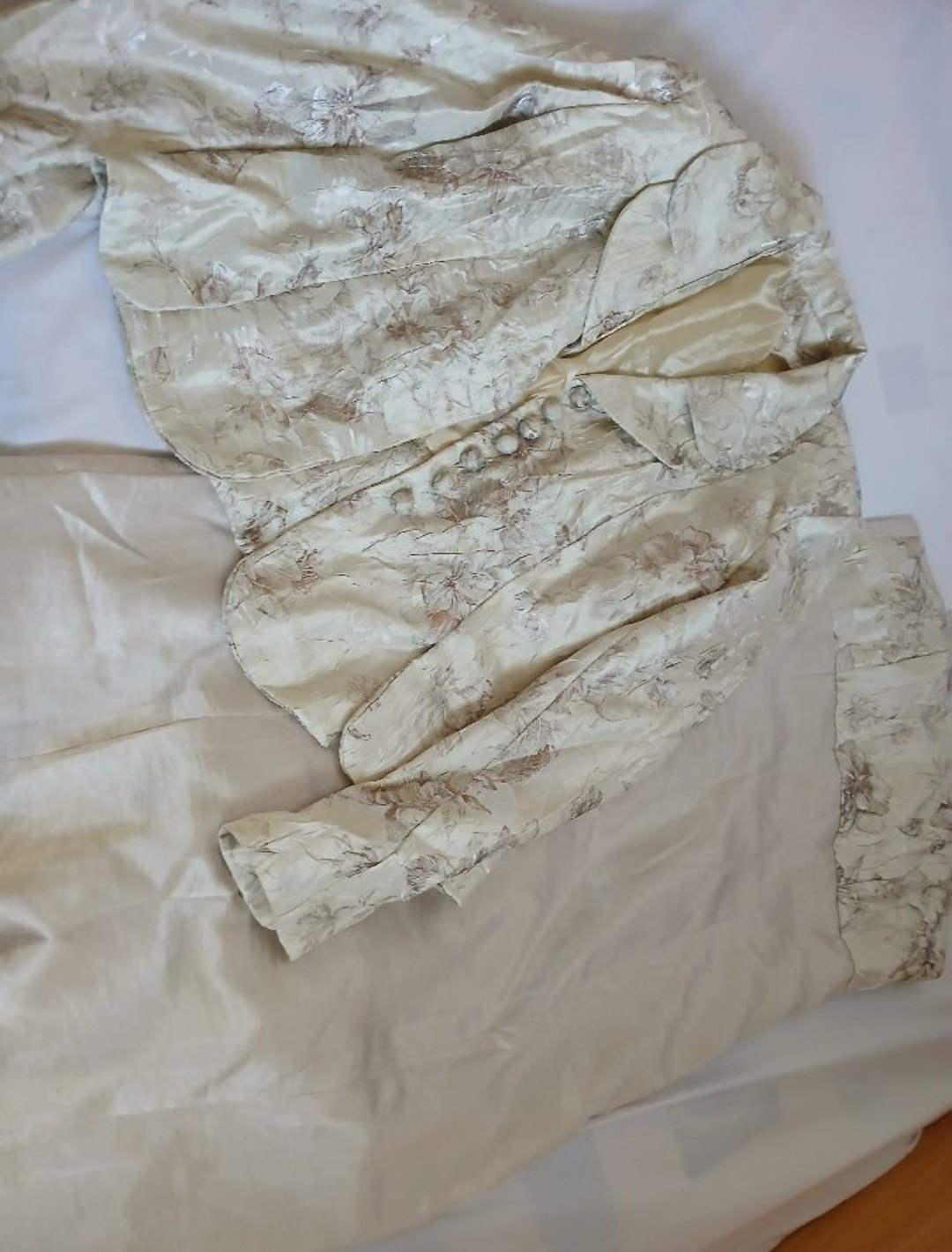 Robe sans étiquette 