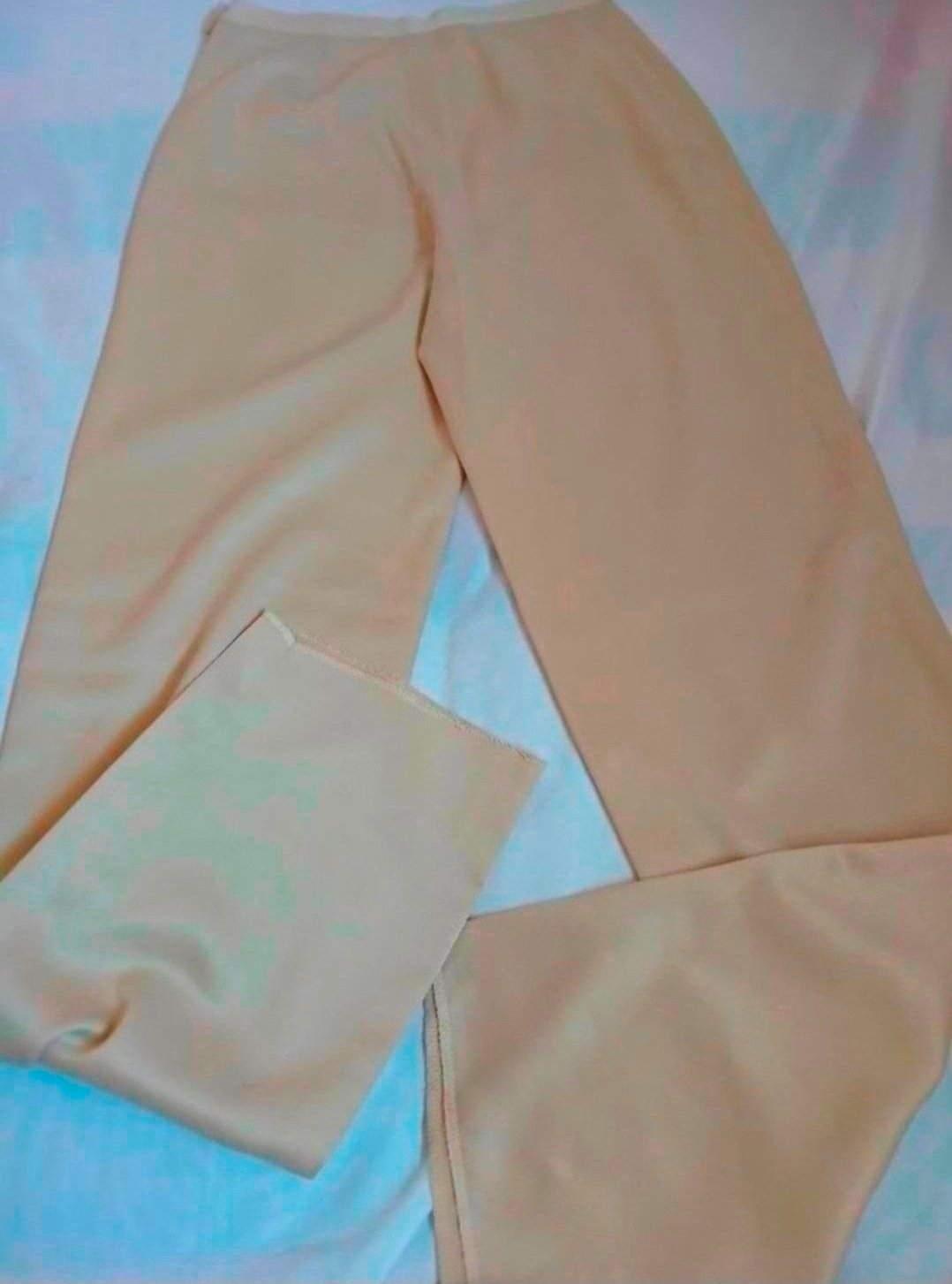 Pantalon sans étiquette 