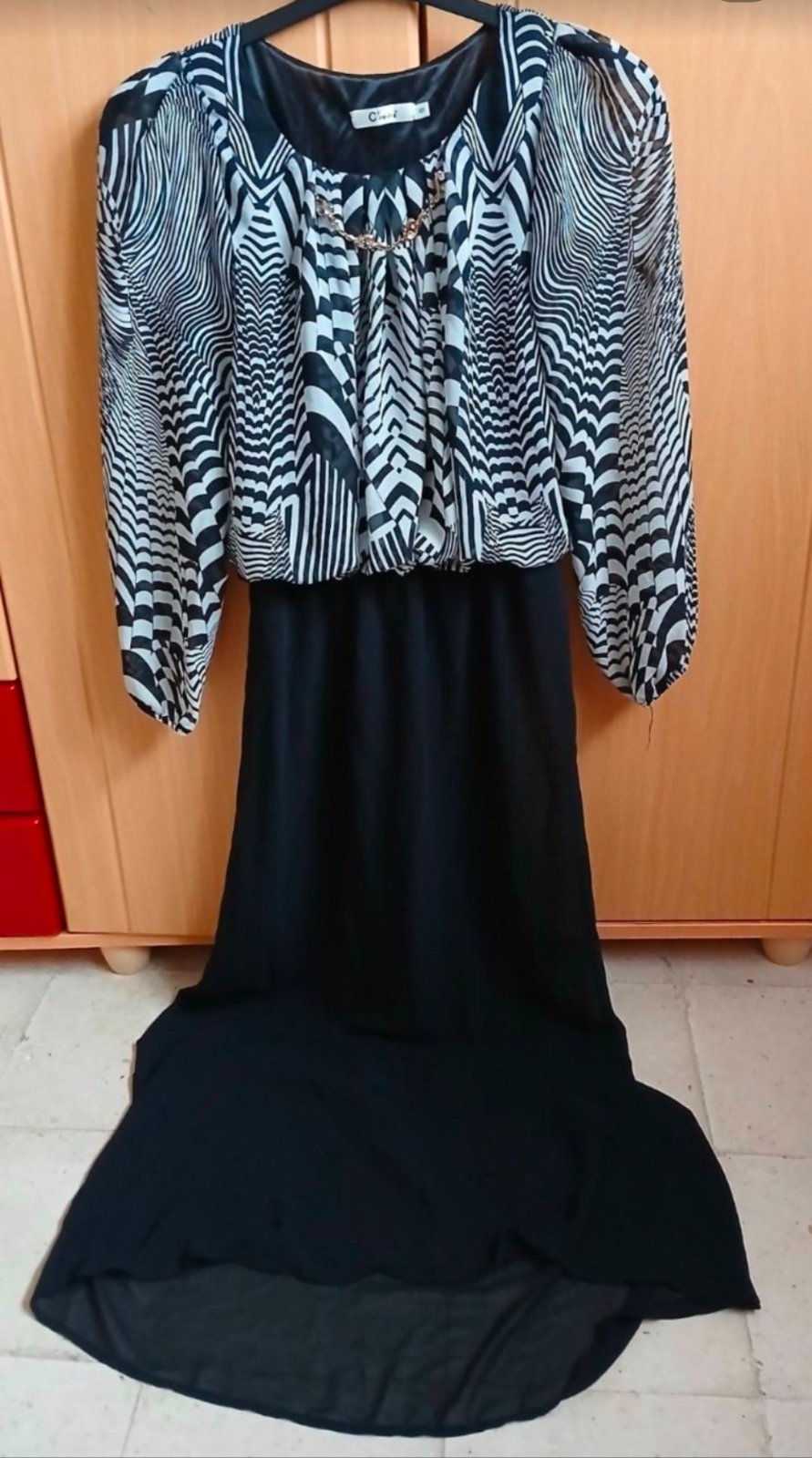 Robe jamais portée موش ملبوسة جديدة