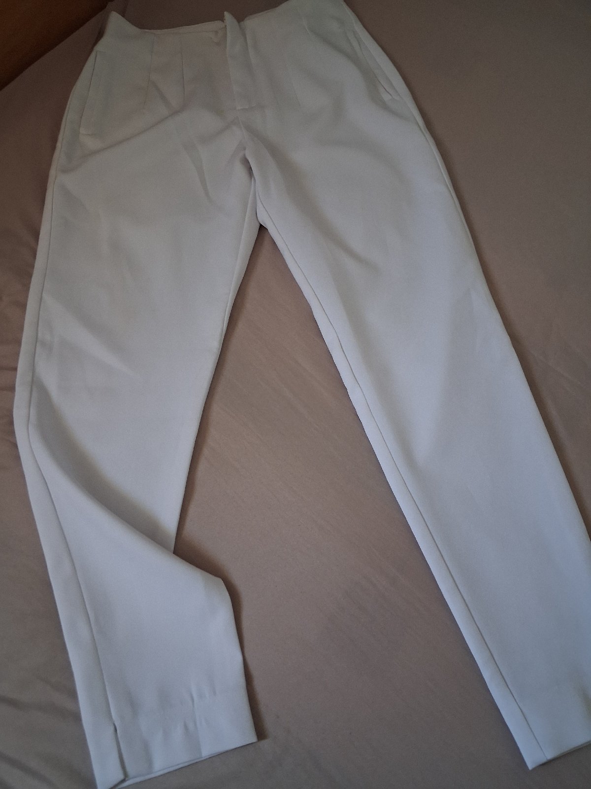 Pantalon sans étiquette 