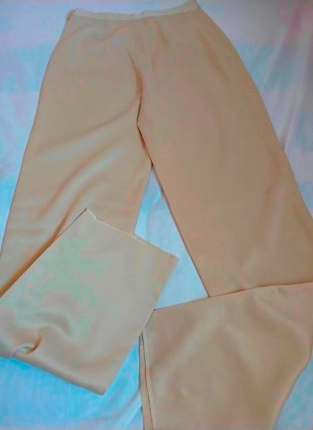 Pantalon sans étiquette 