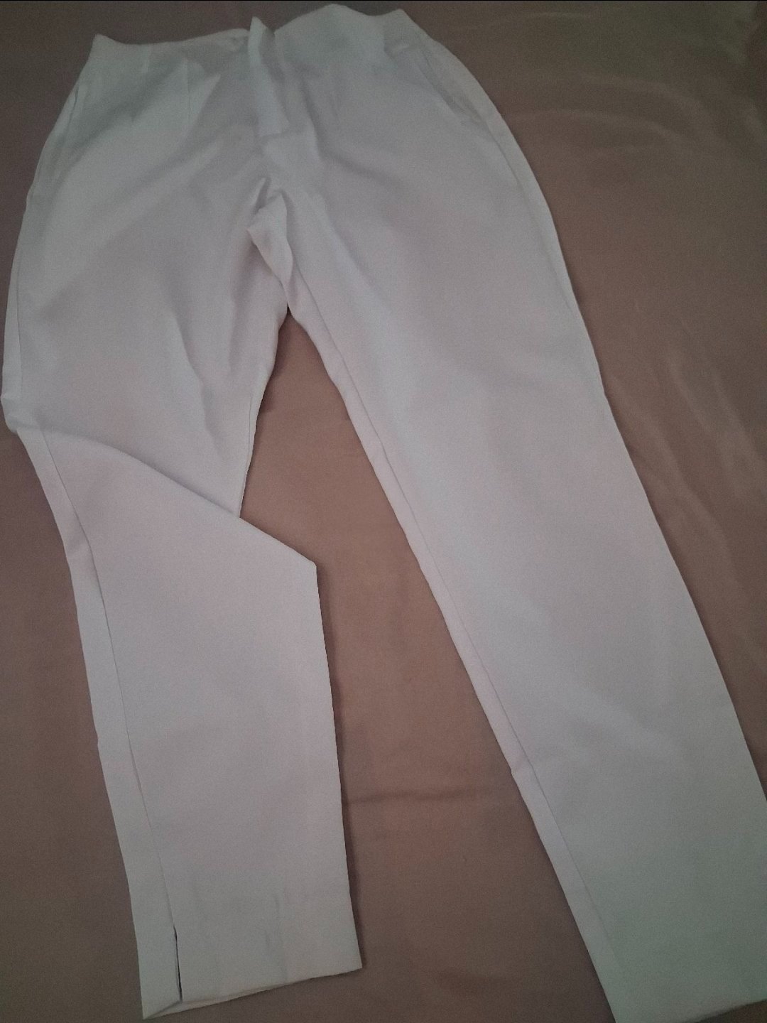 Pantalon sans étiquette 