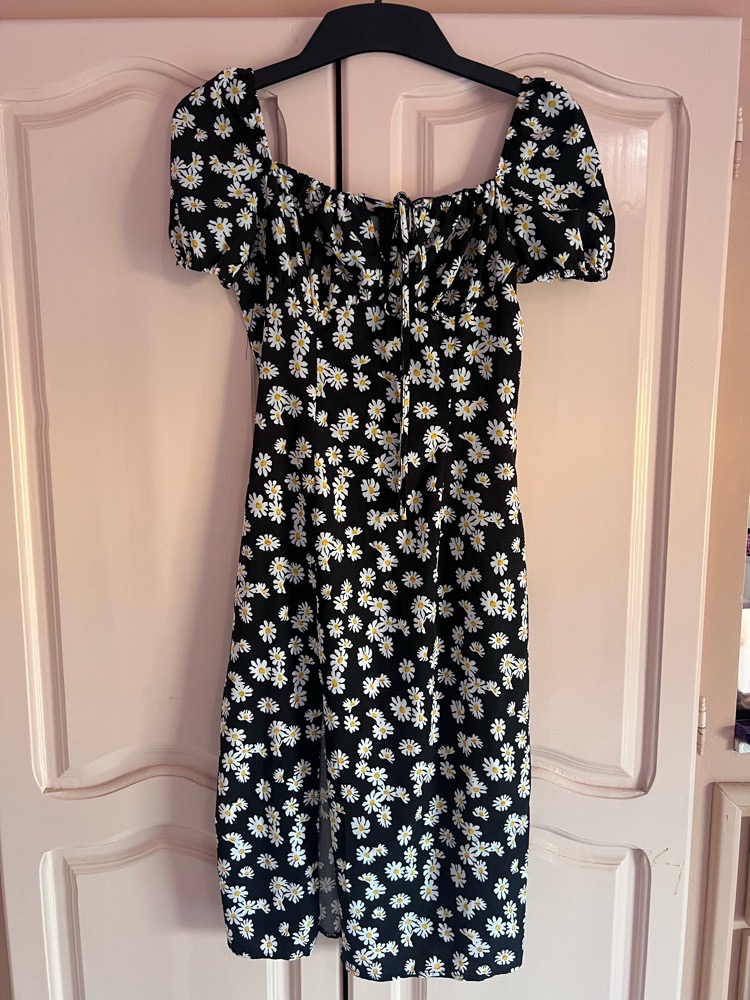 Robe noir fleuri shein 