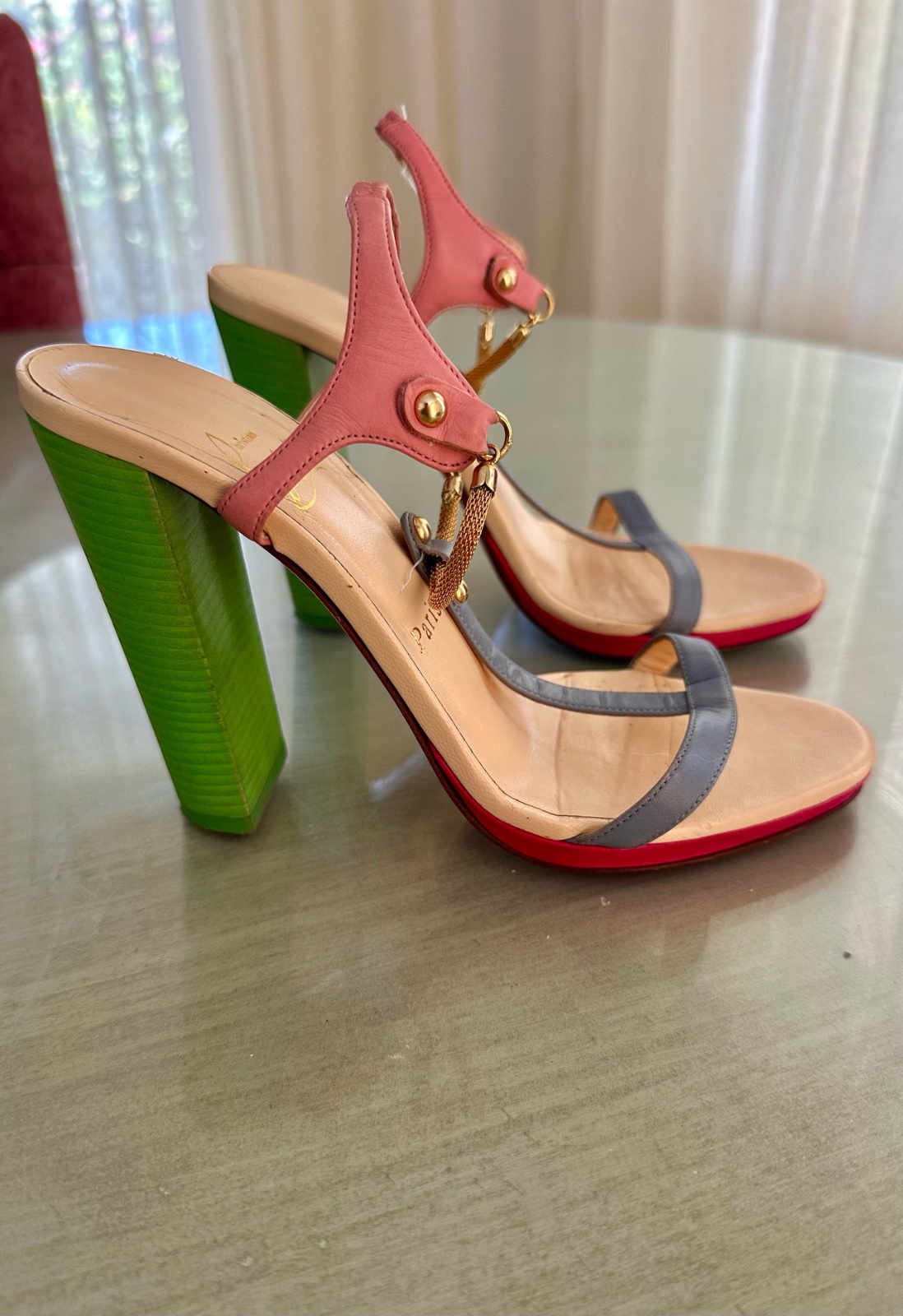 Talons Christian Louboutin pointure 37