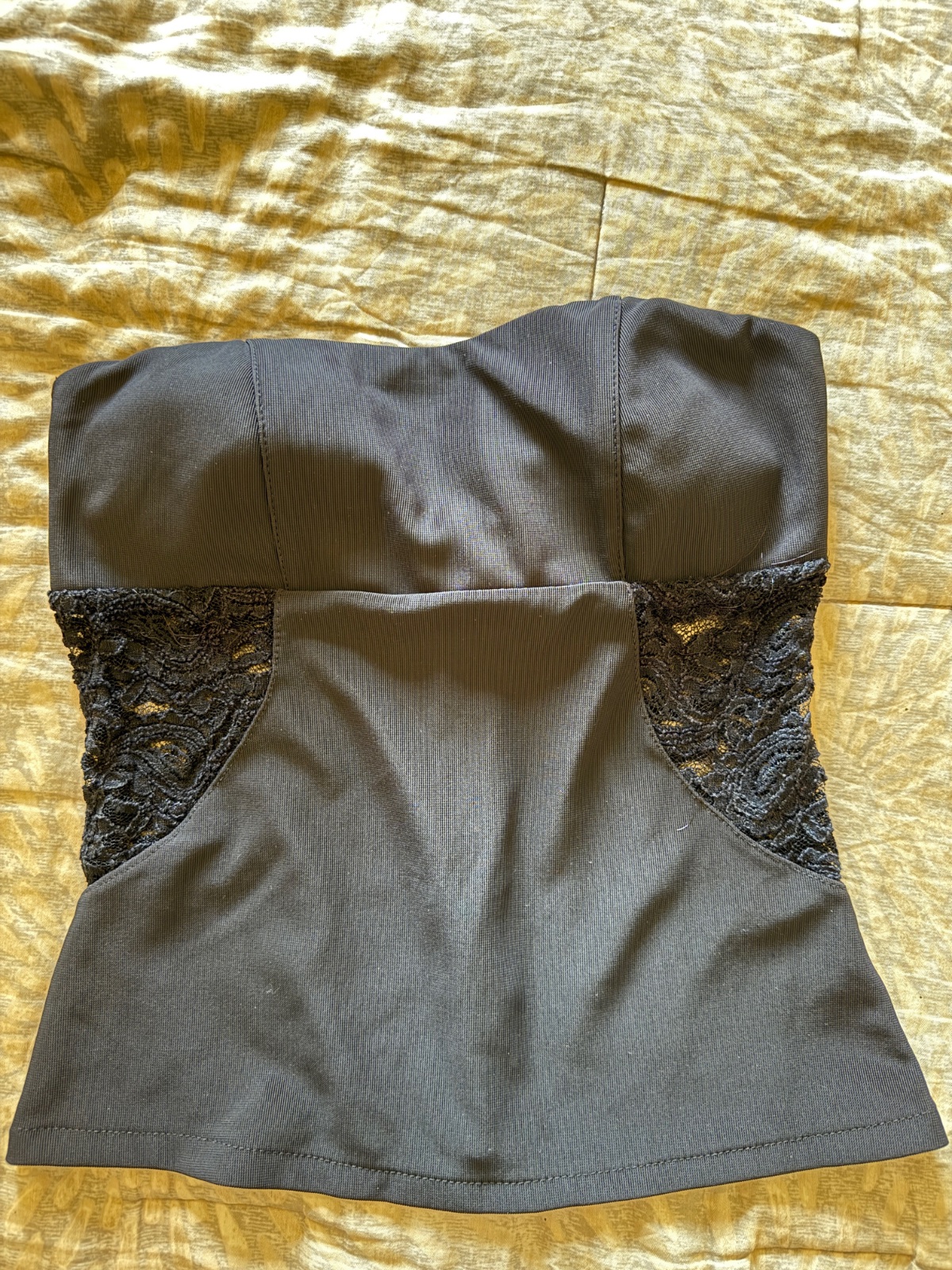 Top bustier noir élégant