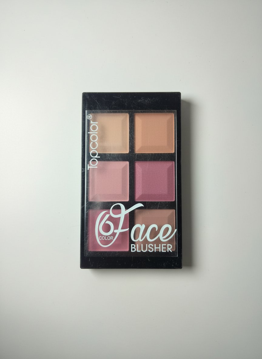 Palette 4en1 : Fond de teint + Highlighter + Fard à joues + Ombre à paupières.Palette 4en1 : Fond de teint + Highlighter + Fard à joues + Ombre à paupières.