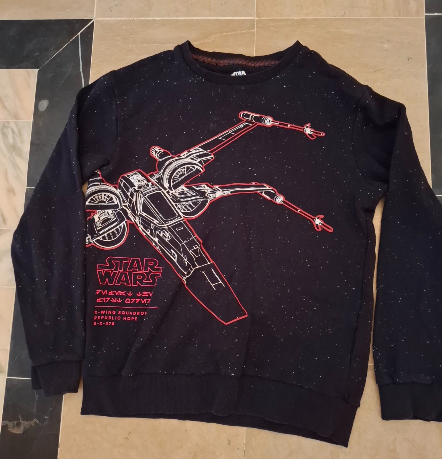 Pull noir star wars de la marque celio taill M