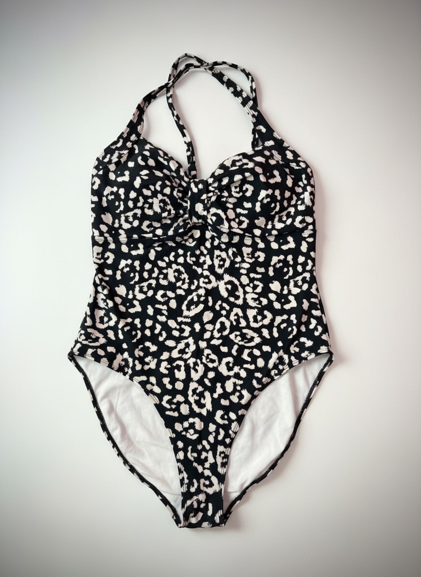 Un maillot trés élégant 🤍🖤