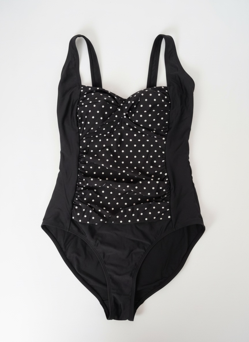 Un maillot trés chic 🖤🖤