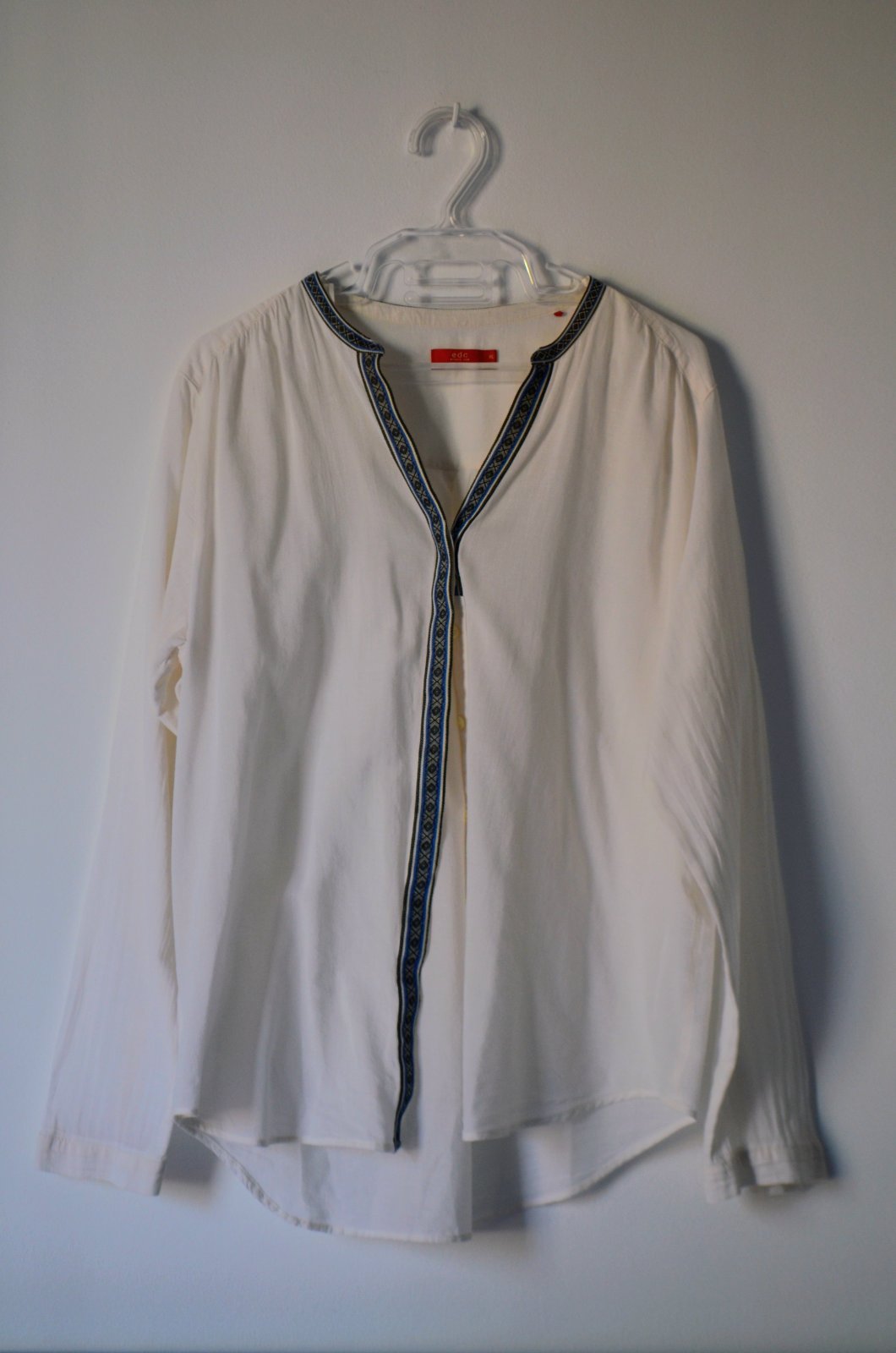 Blouse blanc cassé brodée