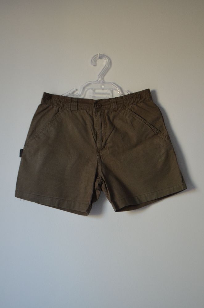 Short Quechua vert olive kaki