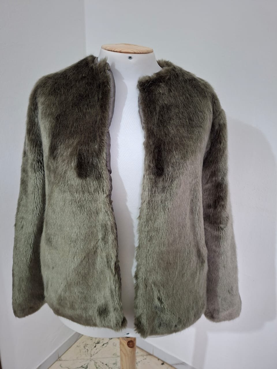 Veste fausse fourrure 
