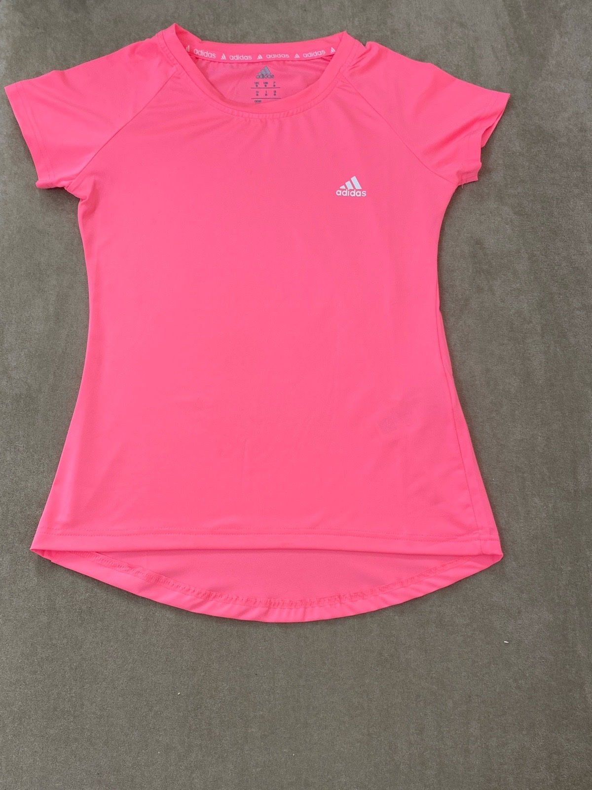 T-shirt Adidas Original Rose (État Neuf)
