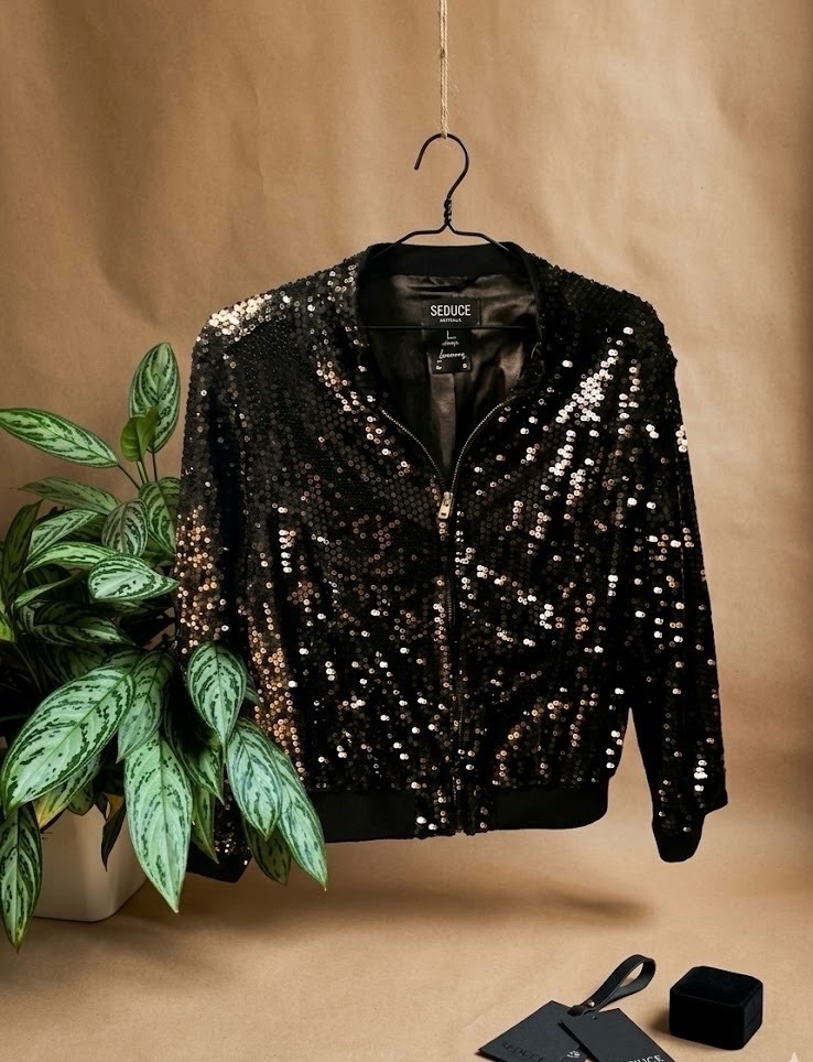 Veste bomber a paillettes noires 