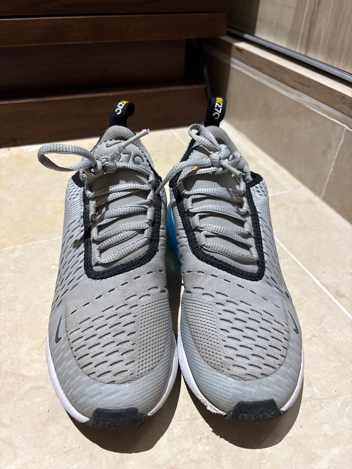 Chausure nike270 38
