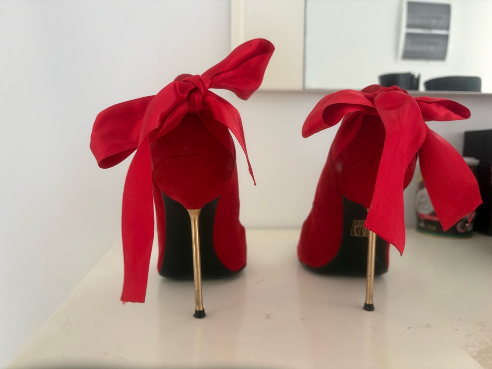 Escarpin rouge pointure 38 tres sexy de la marque catwalk