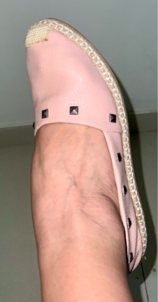 Une paire de mocassins 