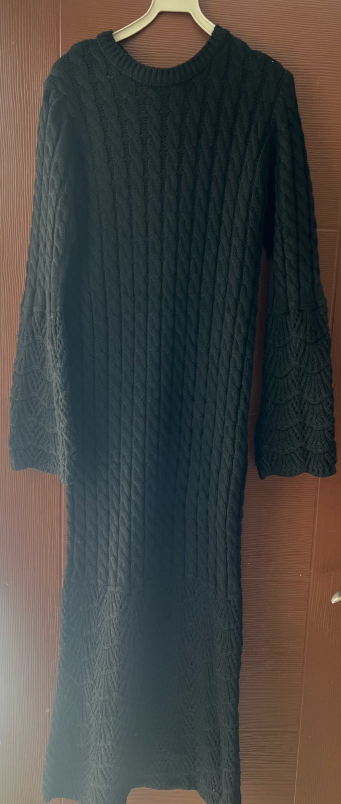Robe longue noire en crochet