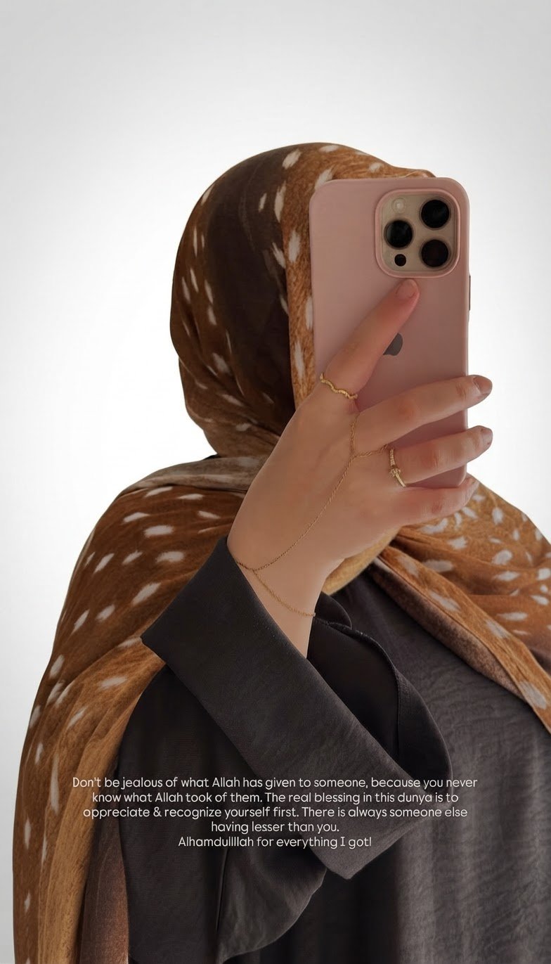 Lot deux foulard deer et léopard 