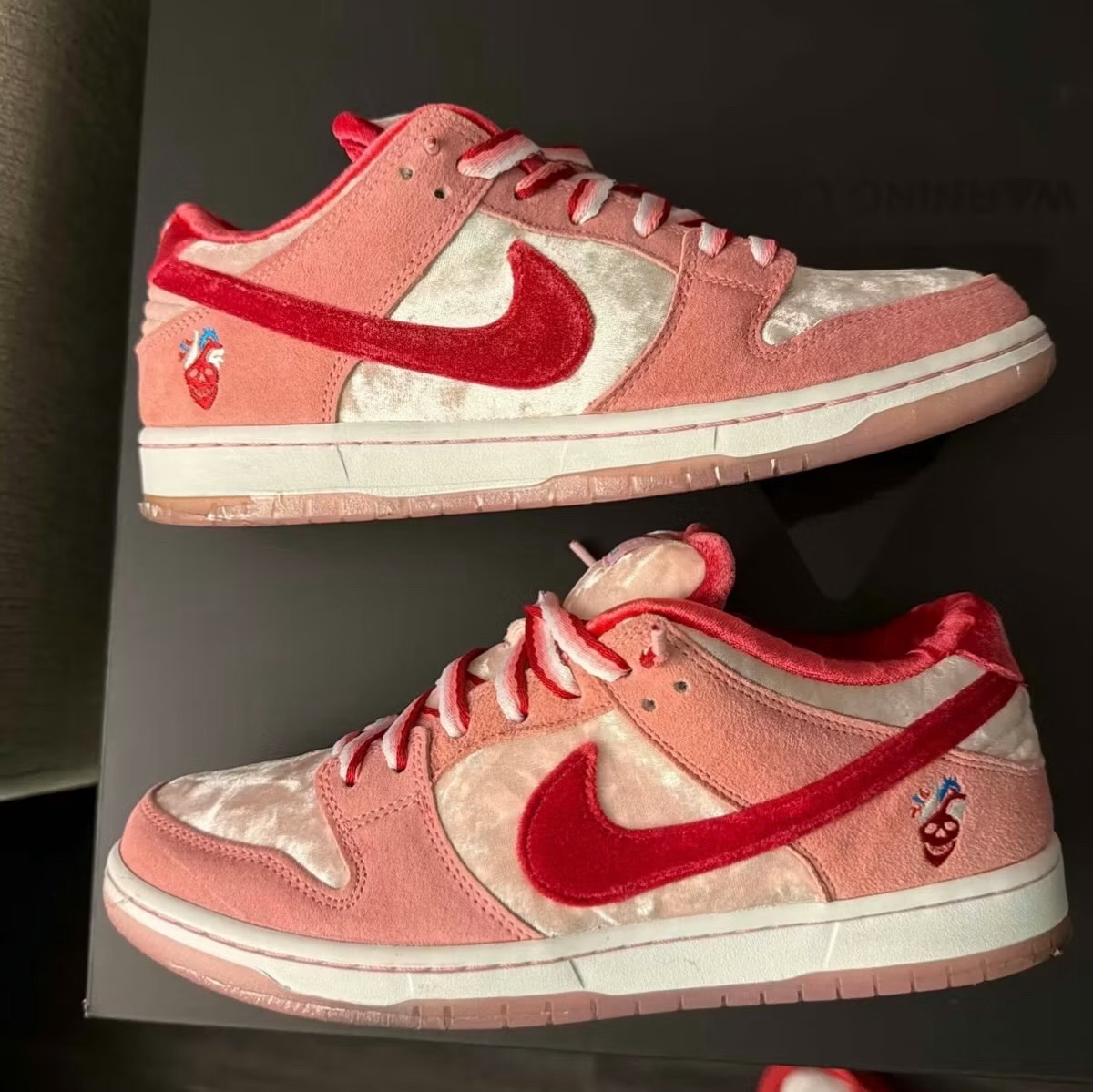 Basket nike strong love